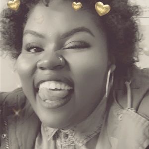 Meet your Posher, Phronzie